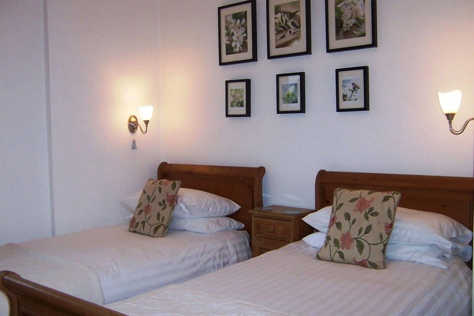 Caddon View Country Guest House Innerleithen Eksteriør bilde